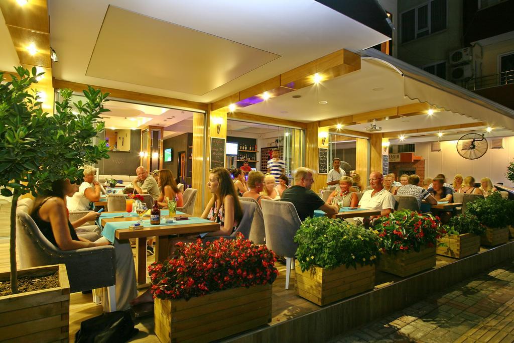 אלאניה Magi Apart Hotel מראה חיצוני תמונה