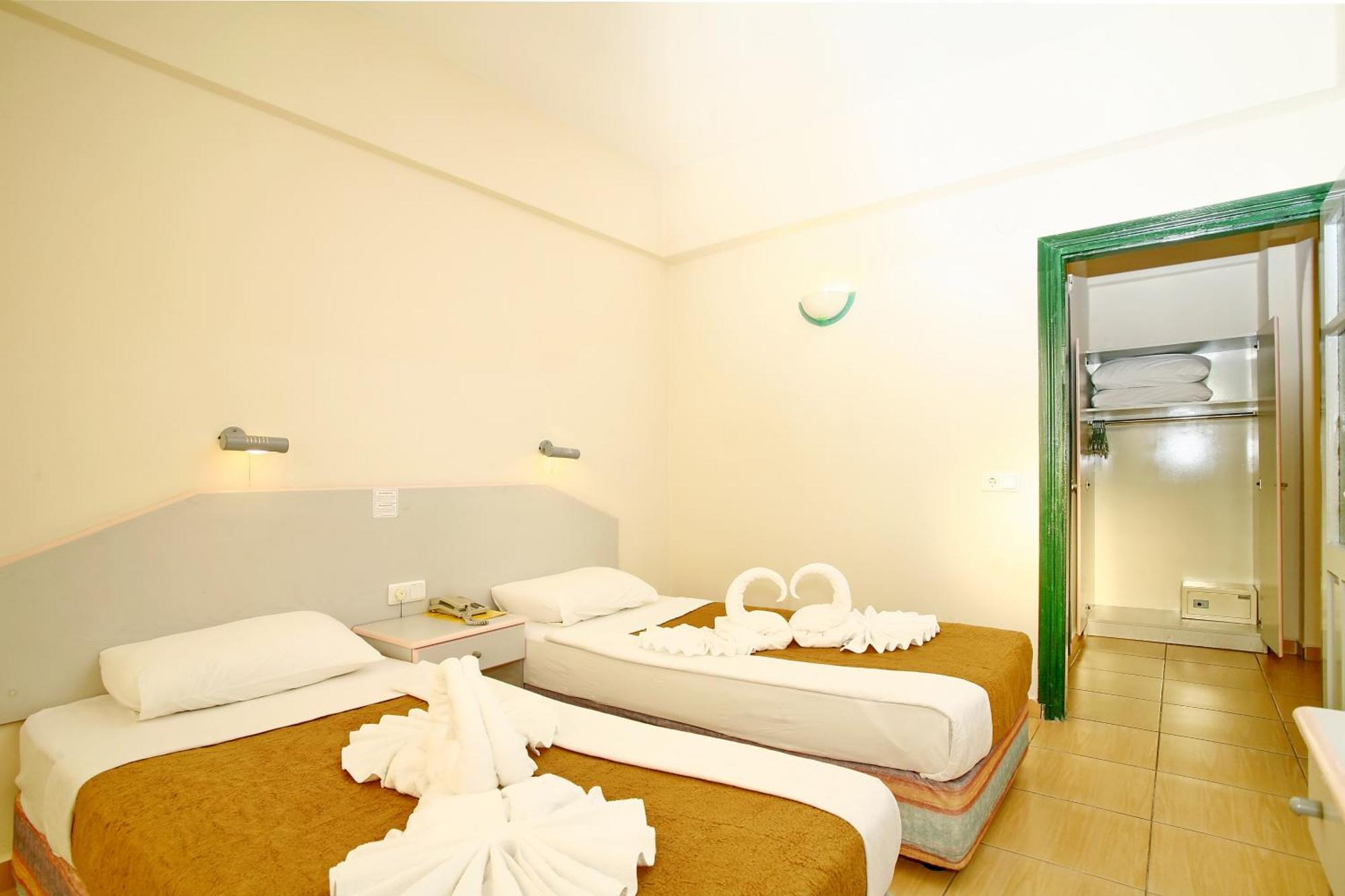 אלאניה Magi Apart Hotel חדר תמונה
